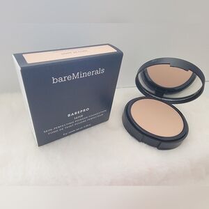 bareMinerals BAREPRO 16HR Skin-Perfecting Powder Foundation - Light 25 Cool